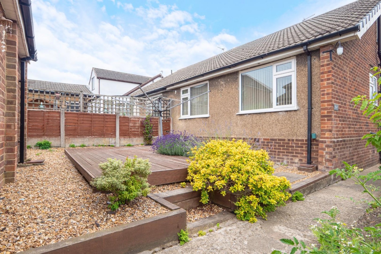 3 bedroom Bungalow to let in Meadow Park Crescent, Stanningley, Pudsey