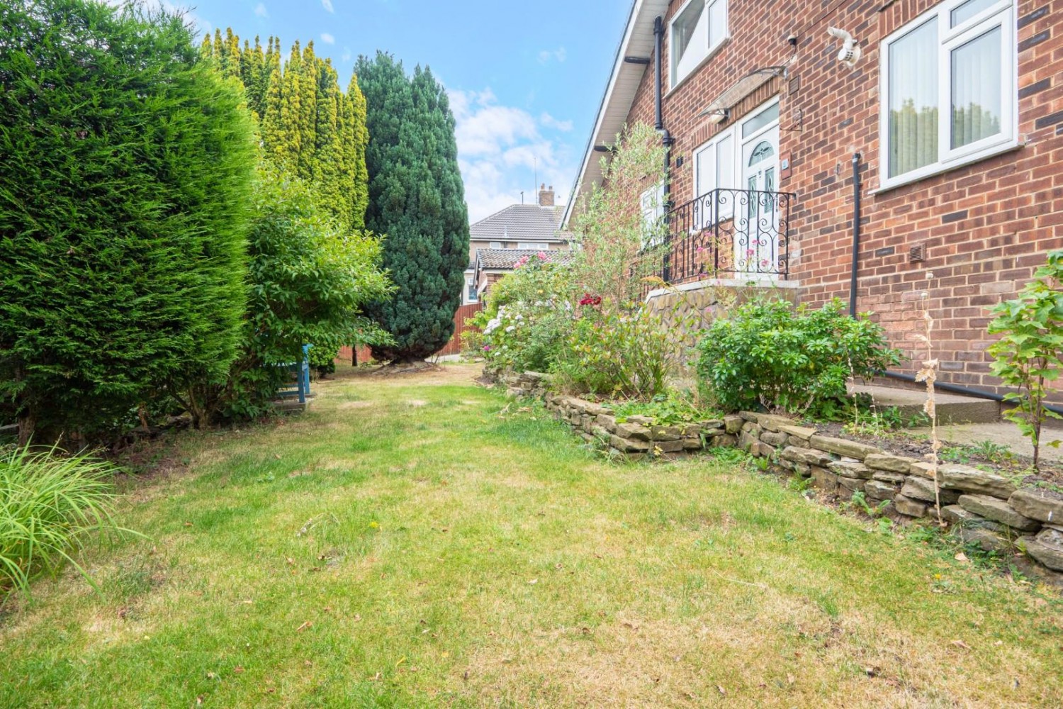 3 bedroom Bungalow to let in Meadow Park Crescent, Stanningley, Pudsey