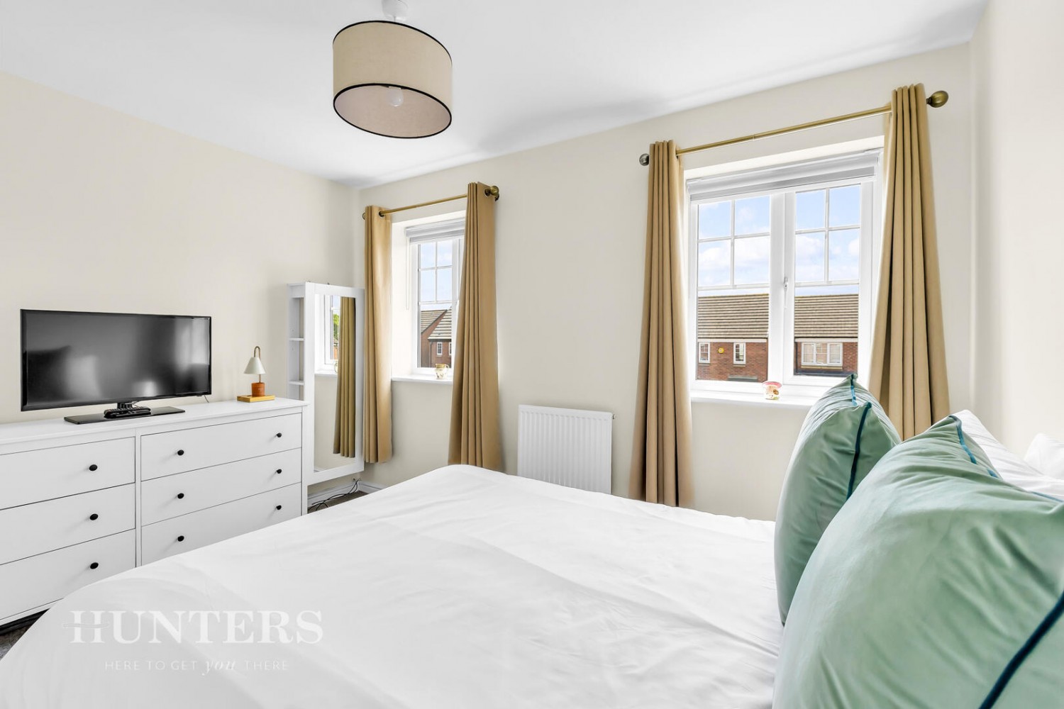 3 bedroom House for sale in Wayfarers Way, Wardle OL12 9EQ