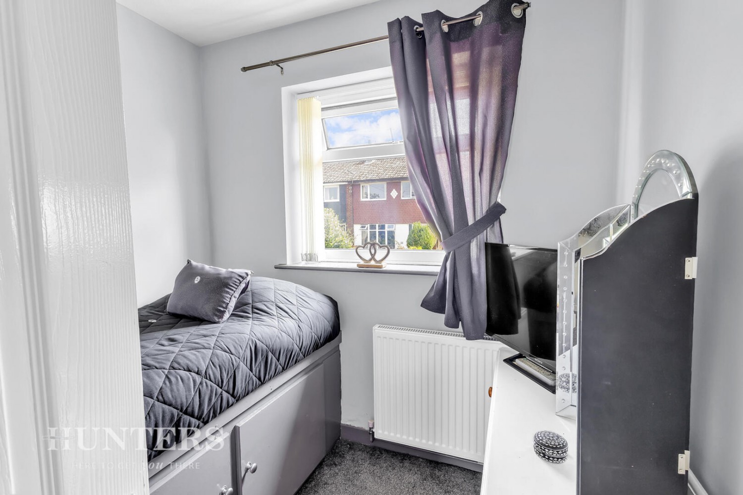 3 bedroom House for sale in Shaftesbury Drive, Wardle, OL12 9LS
