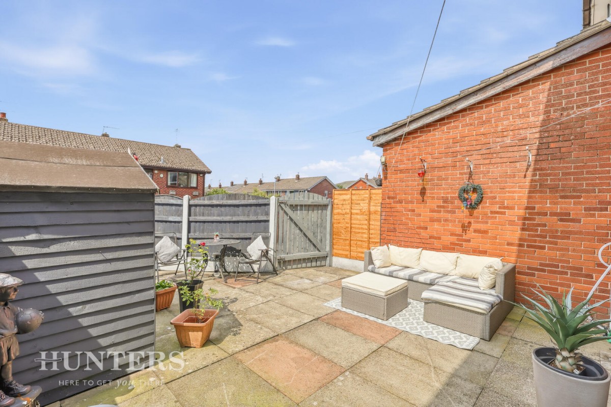 Shaftesbury Drive, Wardle, OL12 9LS