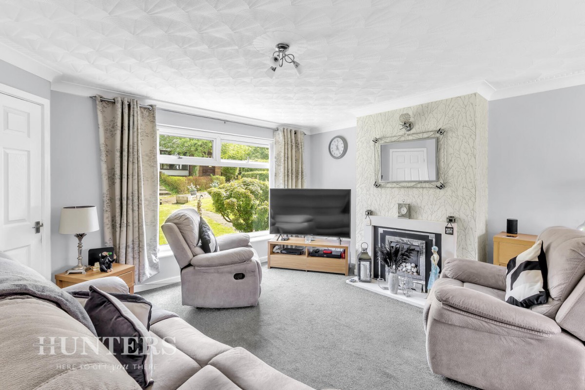 Shaftesbury Drive, Wardle, OL12 9LS