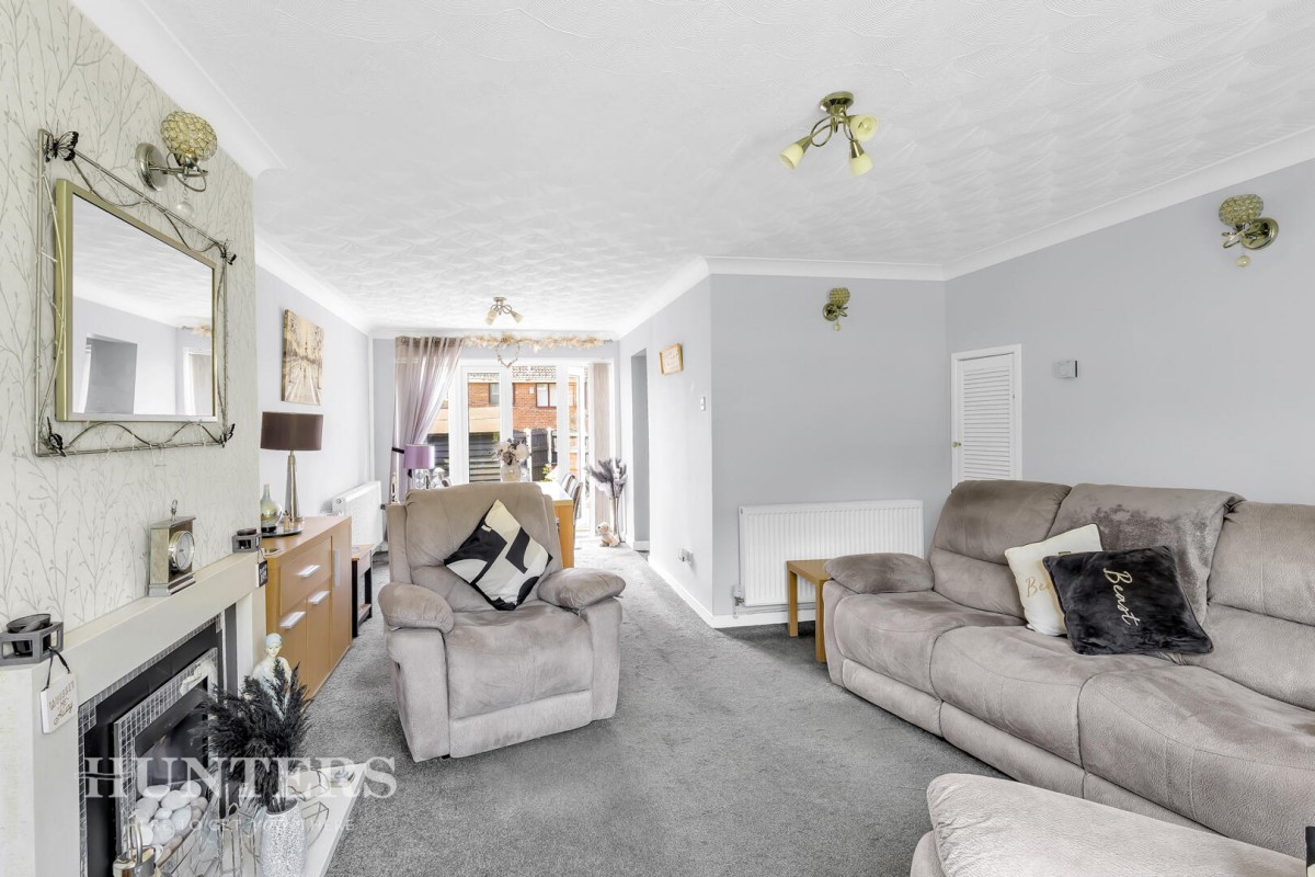 Shaftesbury Drive, Wardle, OL12 9LS