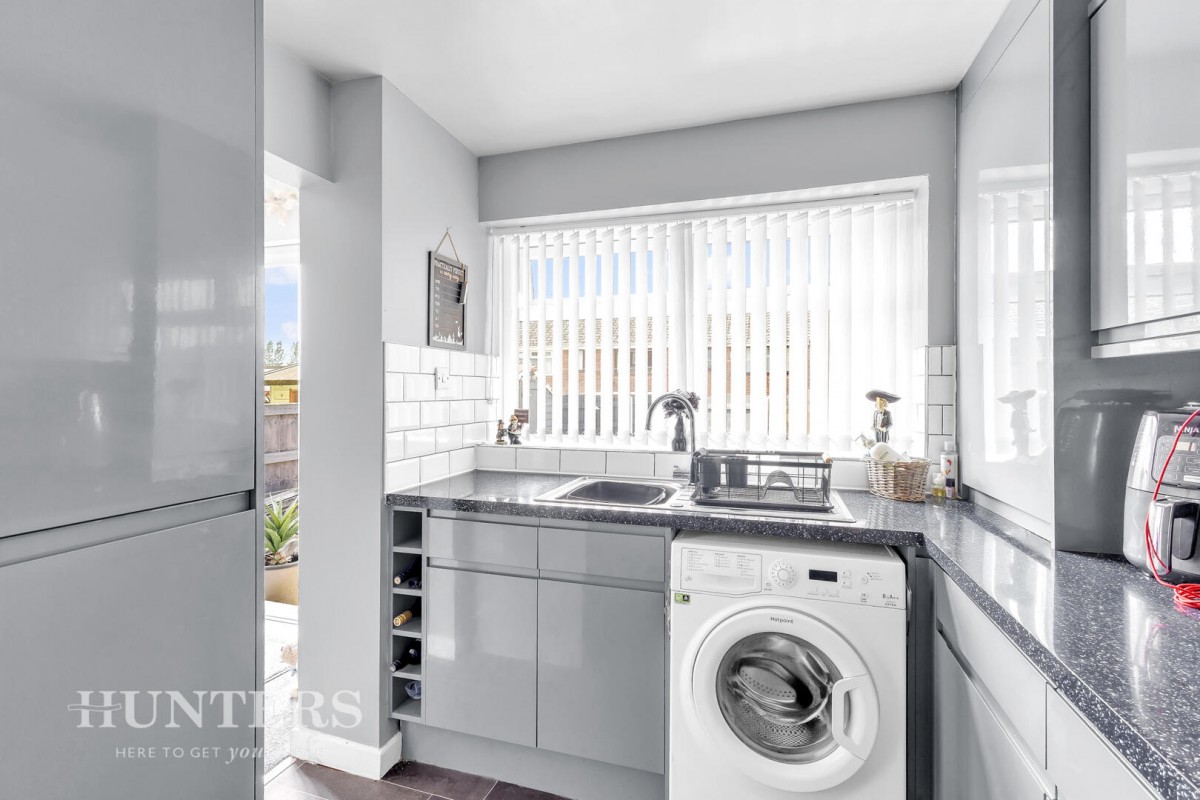 Shaftesbury Drive, Wardle, OL12 9LS