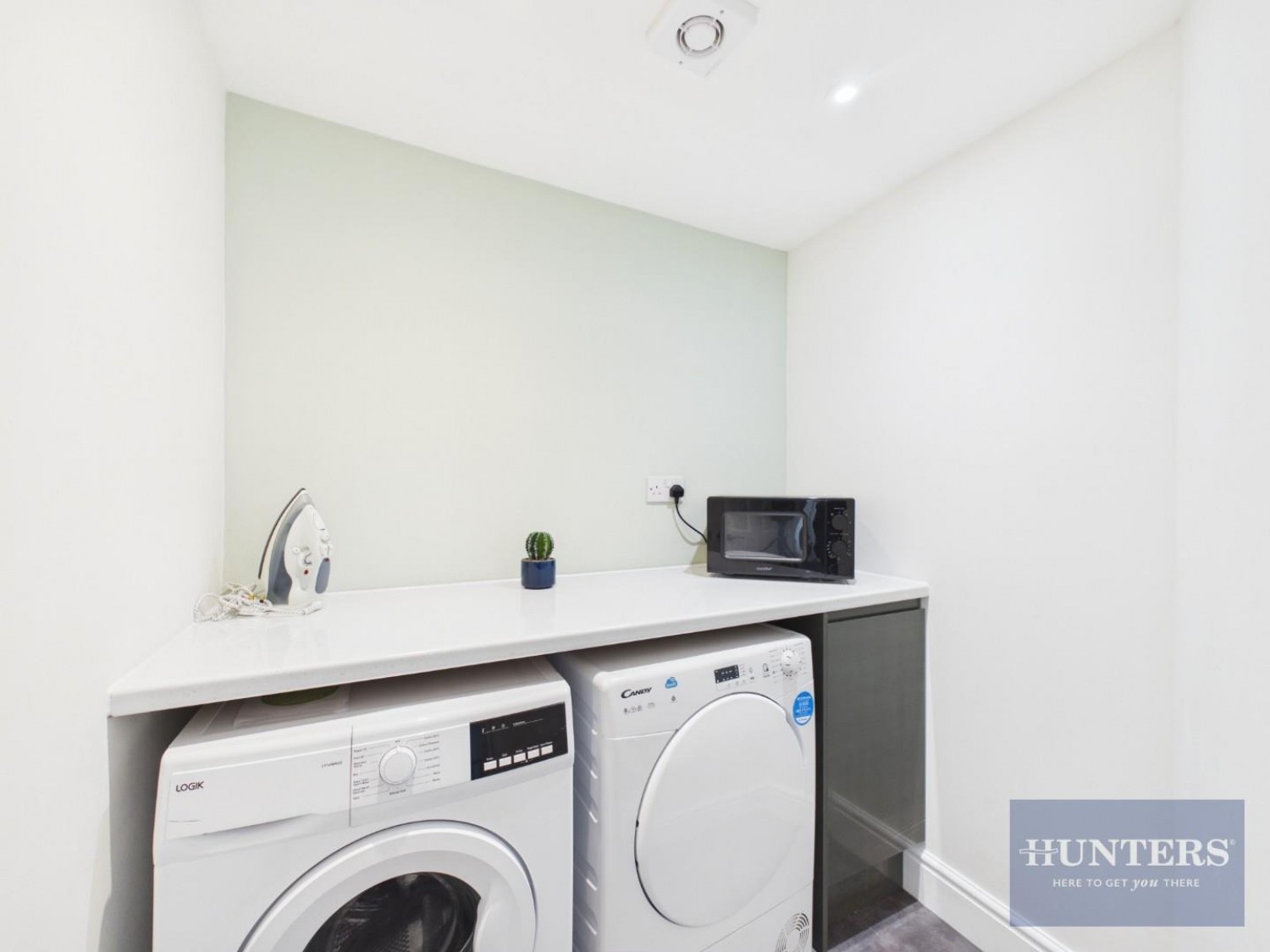 3 bedroom Flat for sale in High Street, Cheltenham