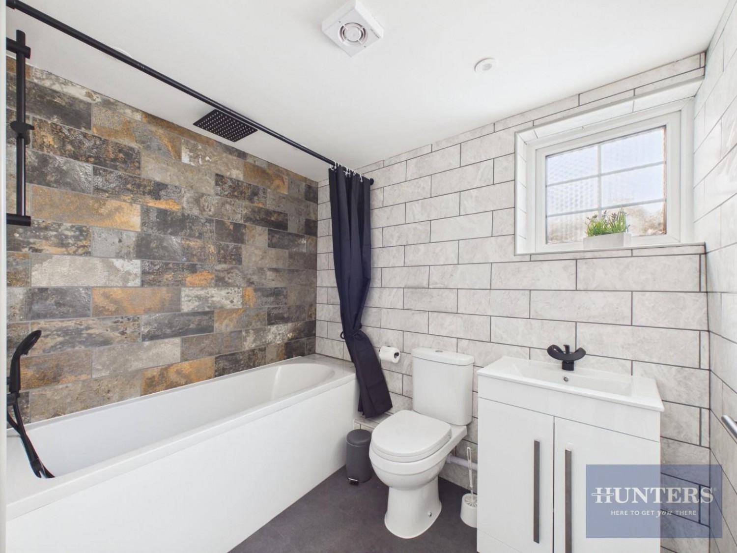 3 bedroom Flat for sale in High Street, Cheltenham