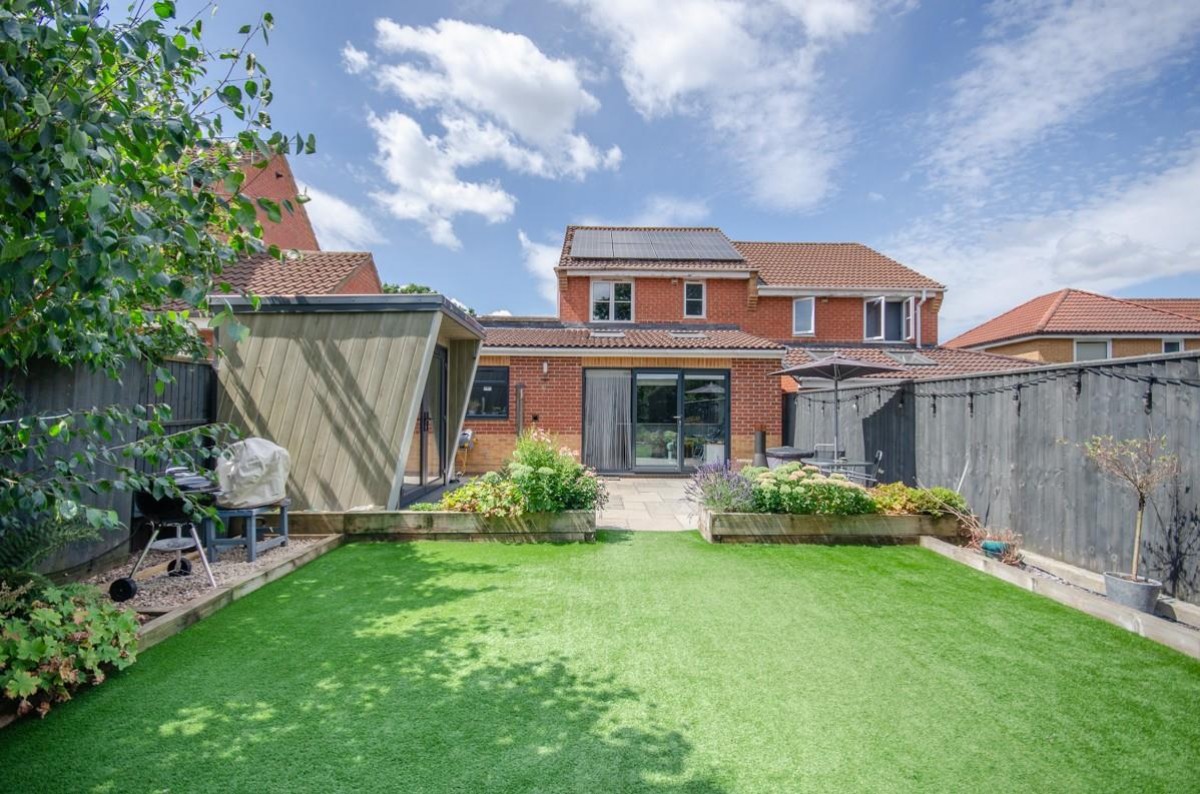 Cave Grove, Emersons Green, Bristol, BS16 7BA