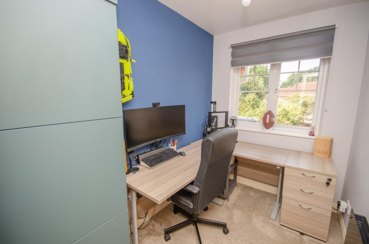 Cave Grove, Emersons Green, Bristol, BS16 7BA
