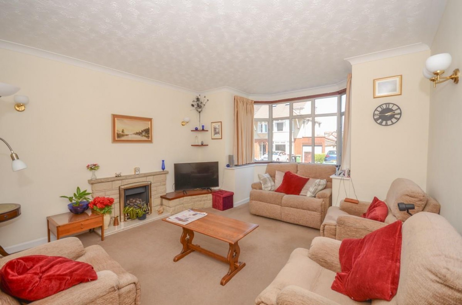 4 bedroom House for sale in Oakdale Close, Downend, Bristol, BS16 6EE