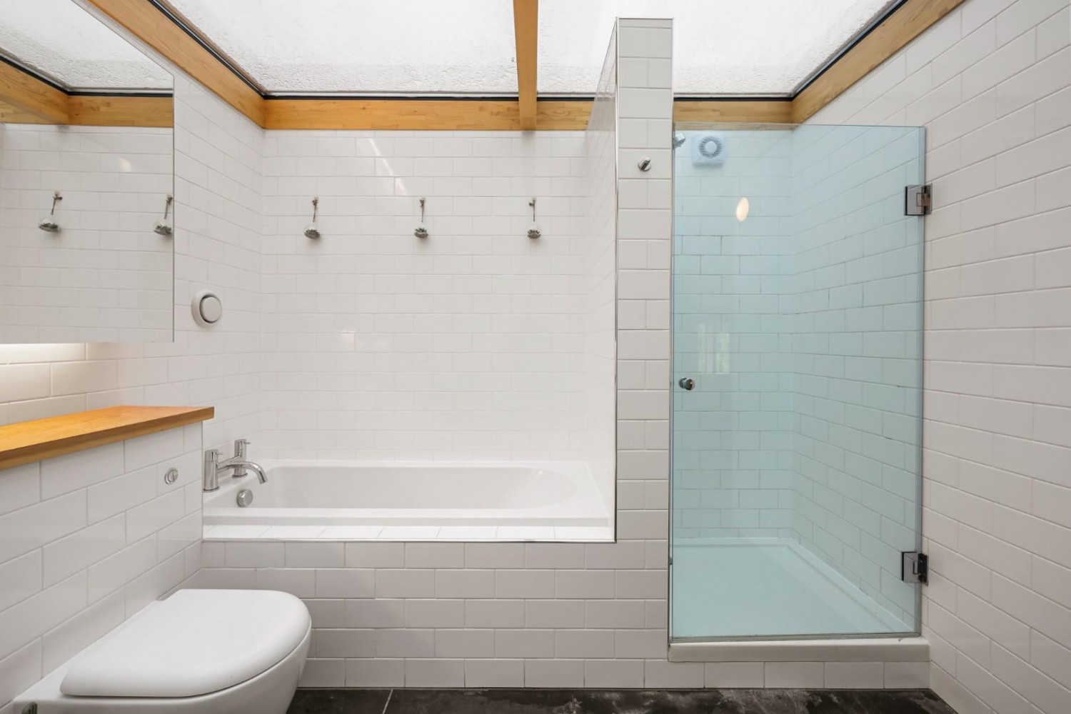 1 bedroom Property to let in Old Nichol Street, Shoreditch, E2