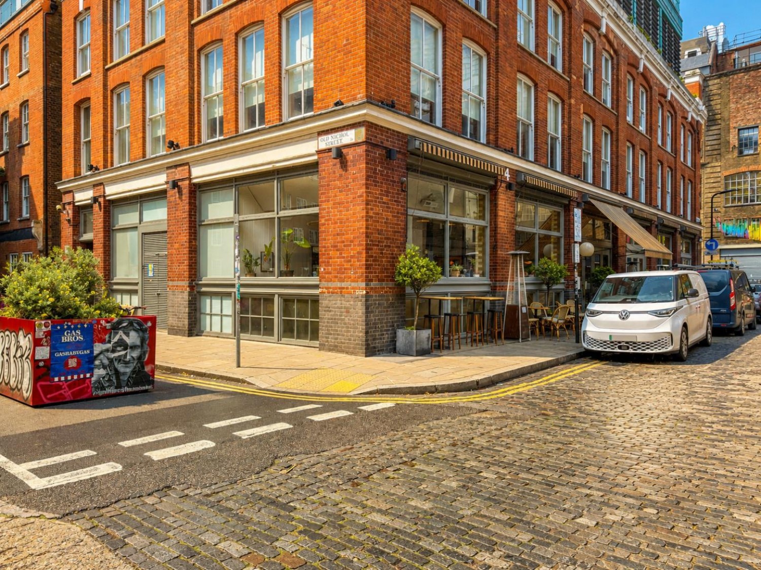1 bedroom Property to let in Old Nichol Street, Shoreditch, E2