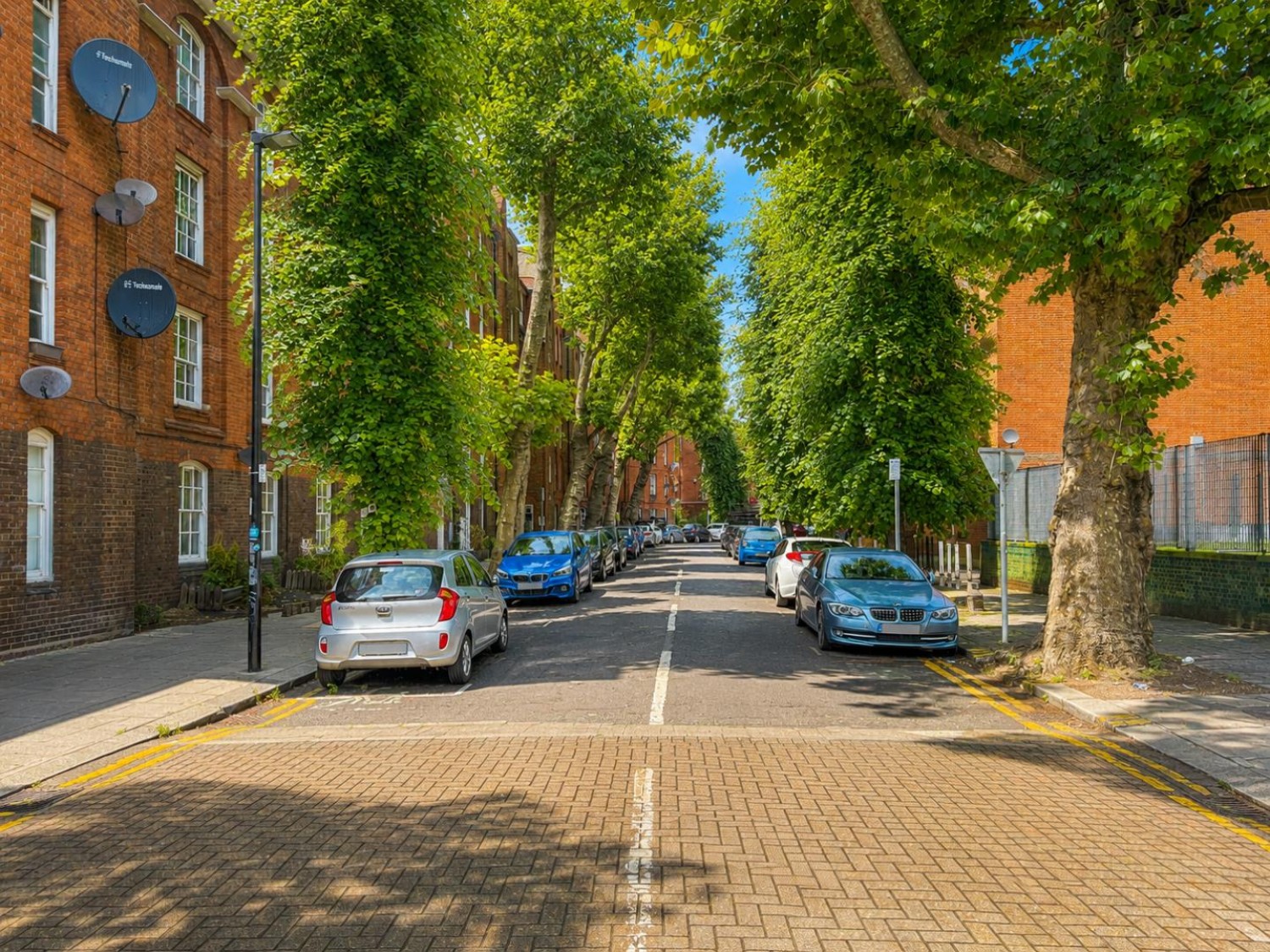 1 bedroom Property to let in Old Nichol Street, Shoreditch, E2