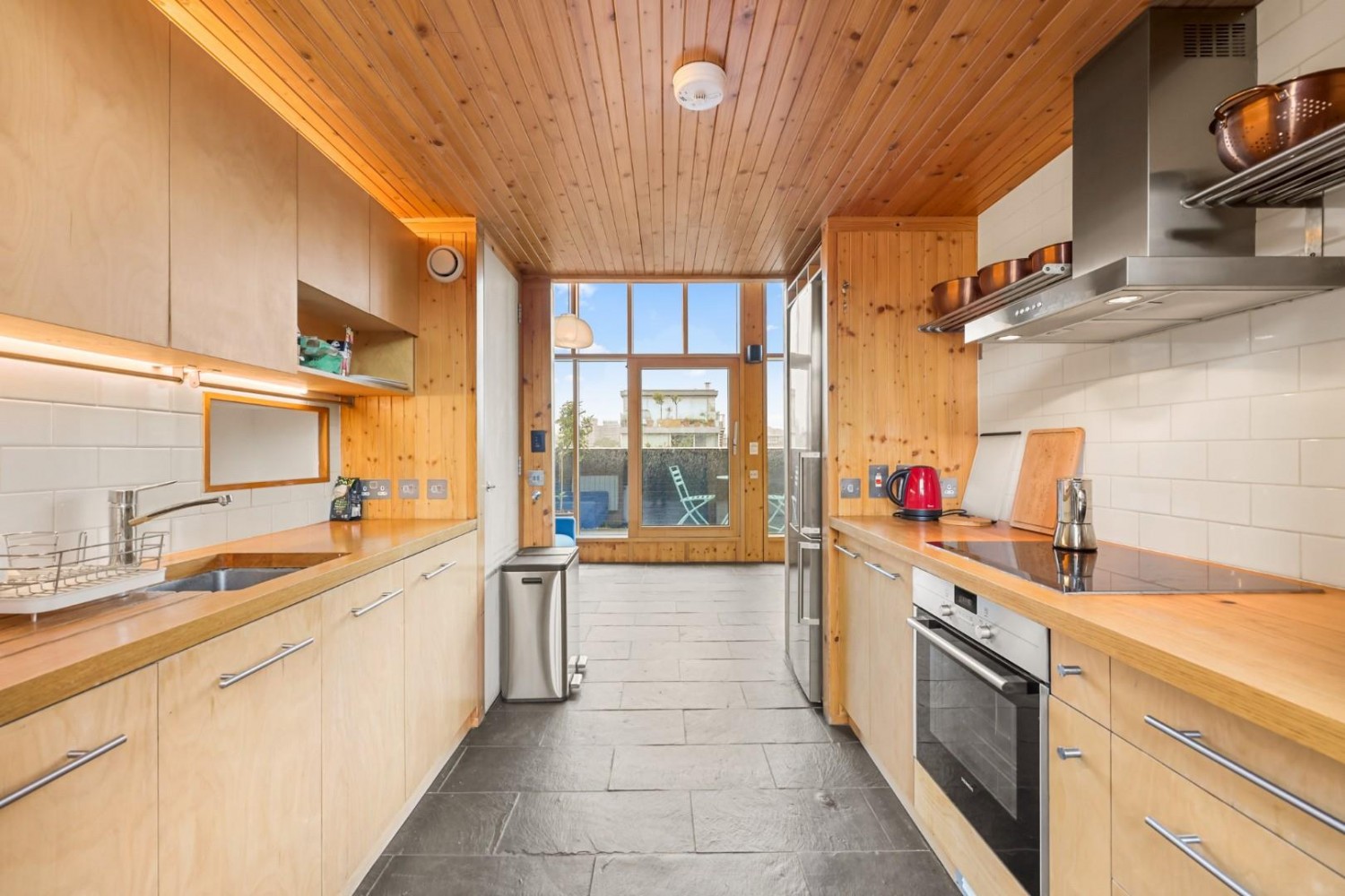 1 bedroom Property to let in Old Nichol Street, Shoreditch, E2