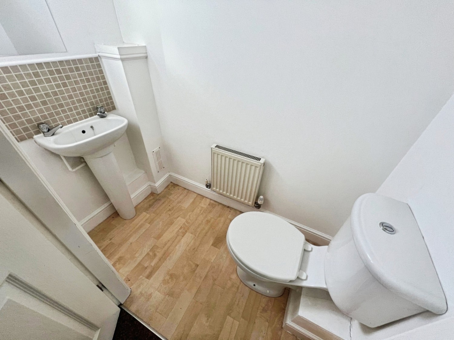 3 bedroom House for sale in Wentworth Road, Jump, Barnsley, S74 0QJ