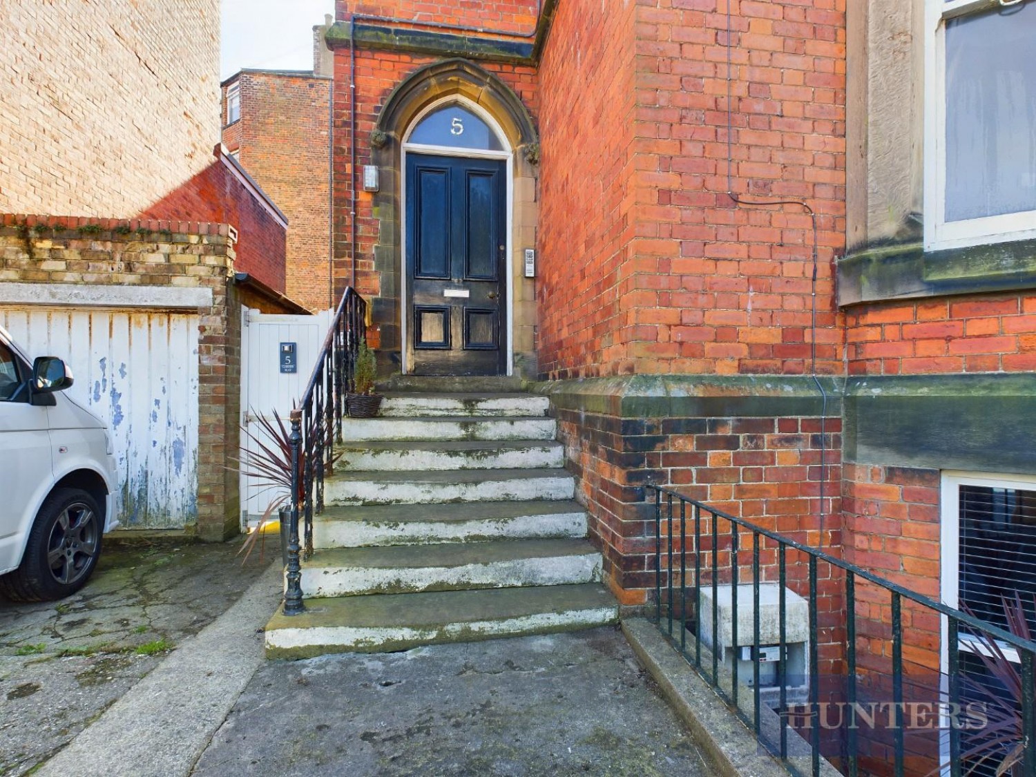 1 bedroom Flat to let in St. Martins Square, Scarborough