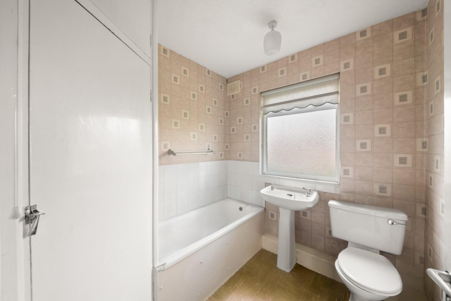 2 bedroom House for sale in Rosedale Avenue, Hayes