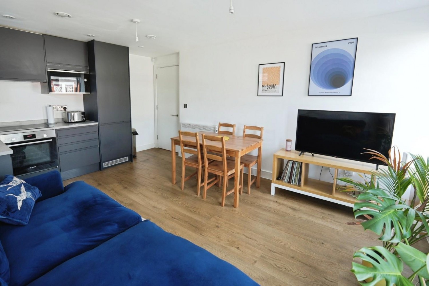 2 bedroom House for sale in 393, Palatine Road