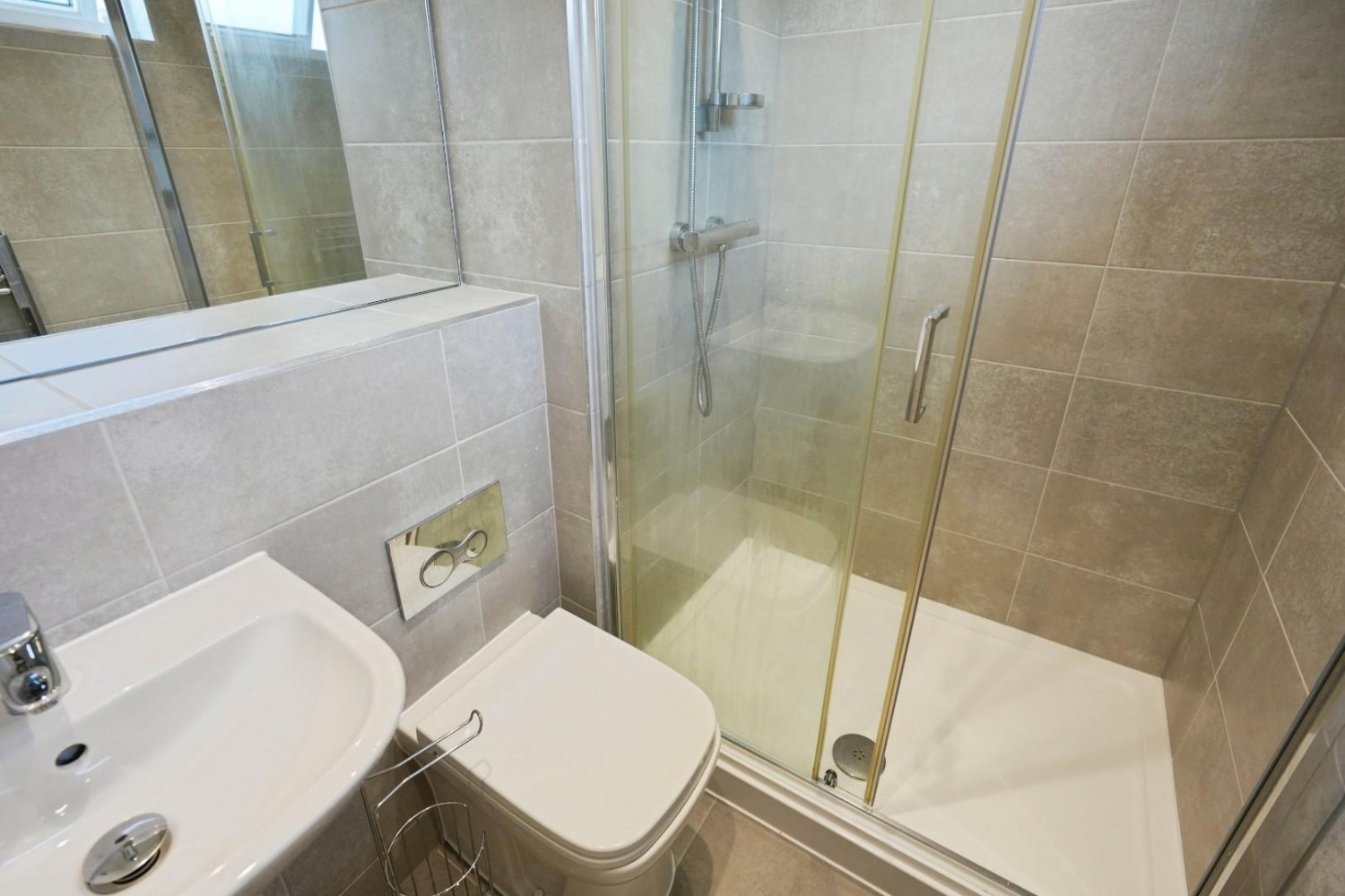 2 bedroom House for sale in 393, Palatine Road