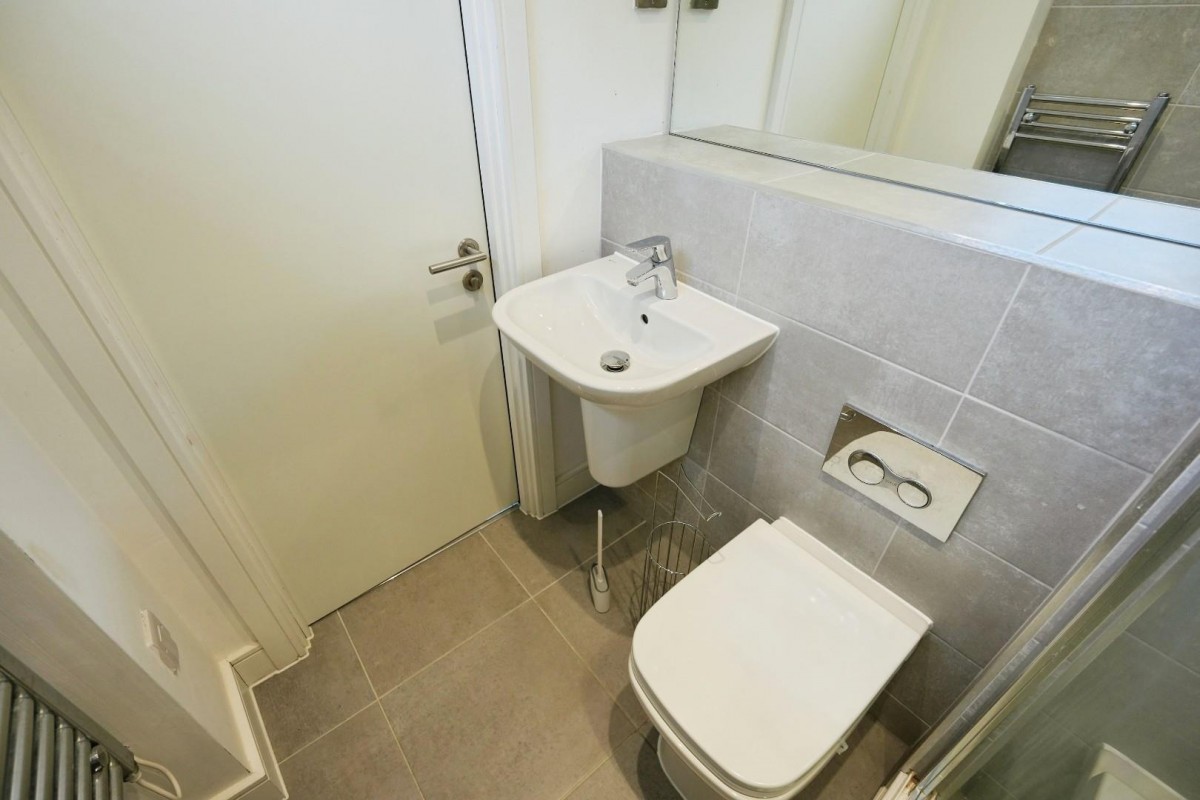 393, Palatine Road
