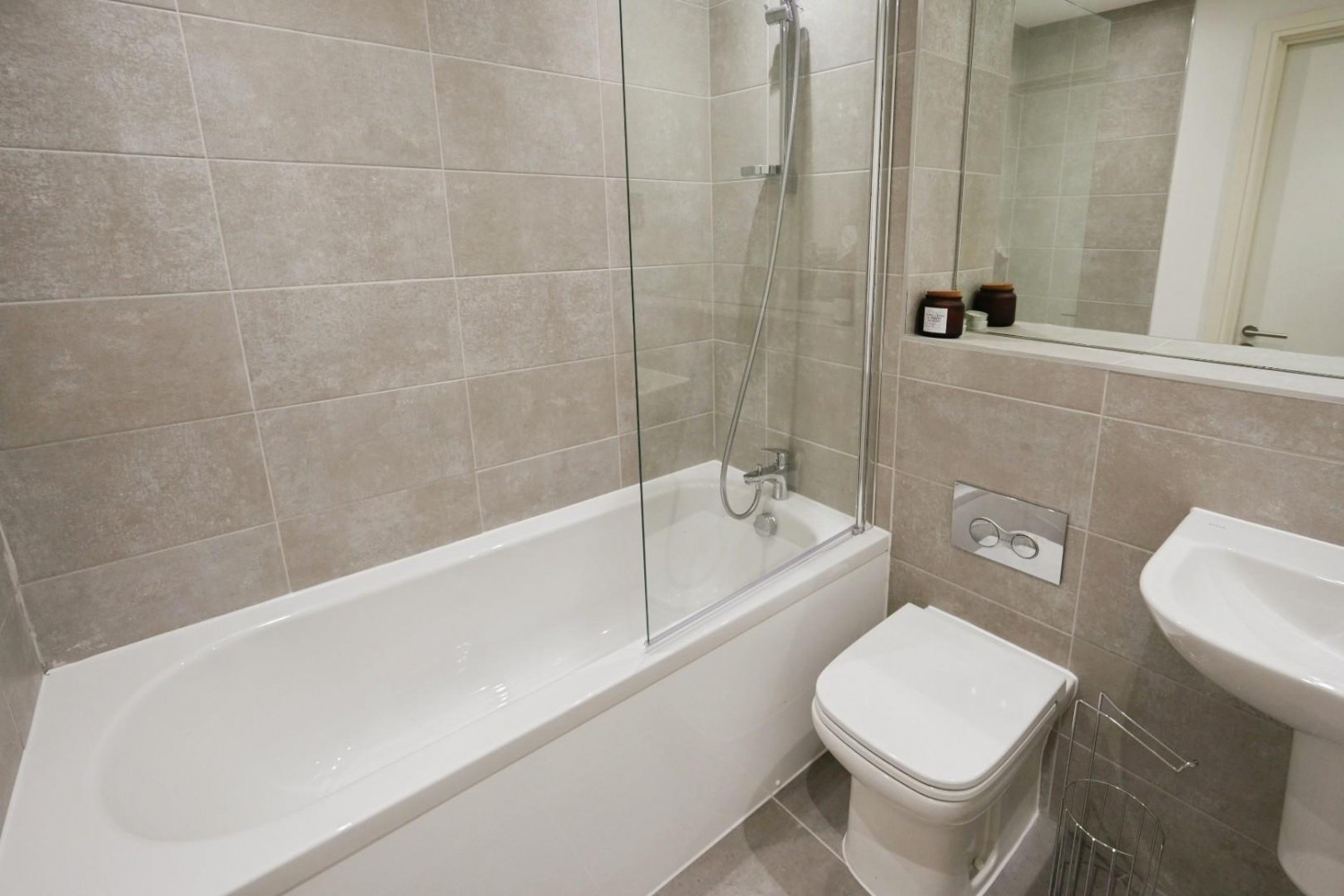 2 bedroom House for sale in 393, Palatine Road