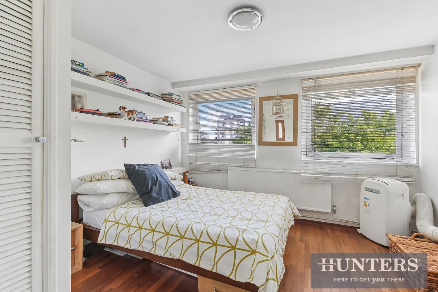 2 bedroom Flat for sale in Augustus Close, Brentford
