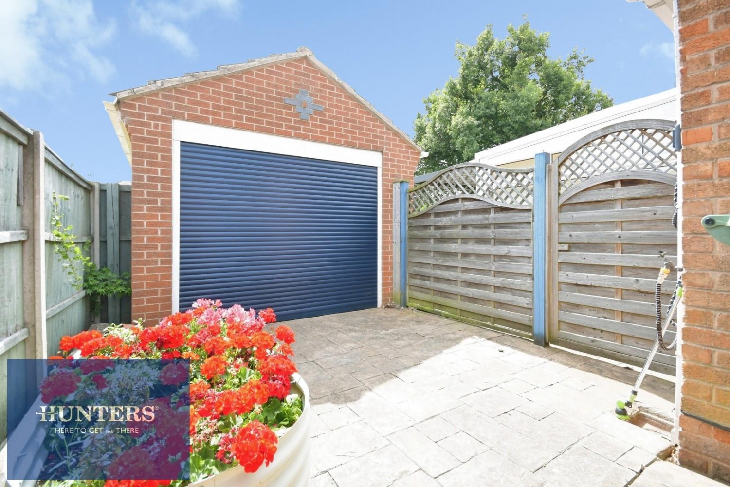 2 bedroom Bungalow for sale in Dorothy Vale, Loundsley Green, Chesterfield, S40 4DH
