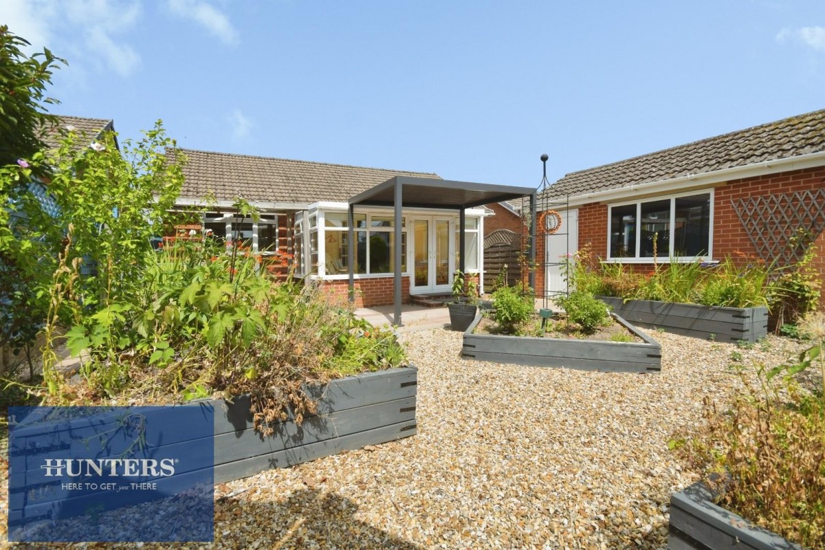 Dorothy Vale, Loundsley Green, Chesterfield, S40 4DH