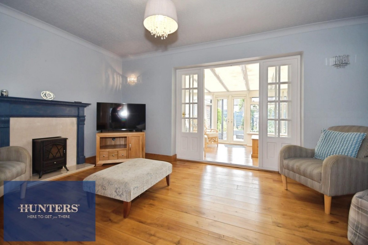 Dorothy Vale, Loundsley Green, Chesterfield, S40 4DH