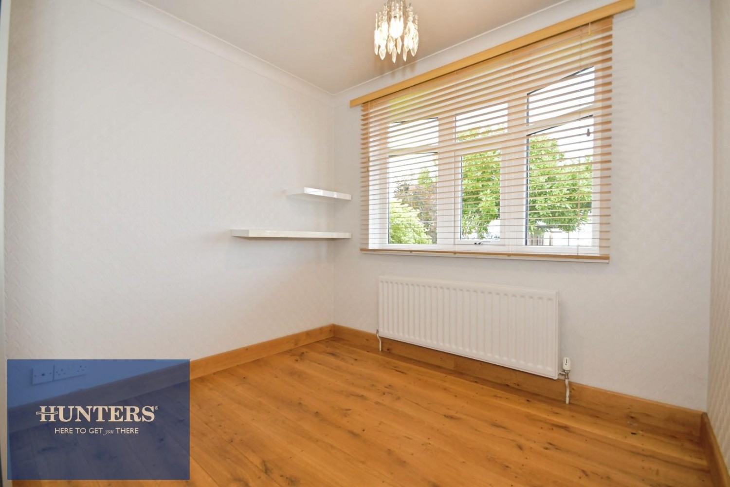 2 bedroom Bungalow for sale in Dorothy Vale, Loundsley Green, Chesterfield, S40 4DH