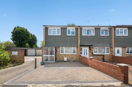 De Salis Road, Uxbridge