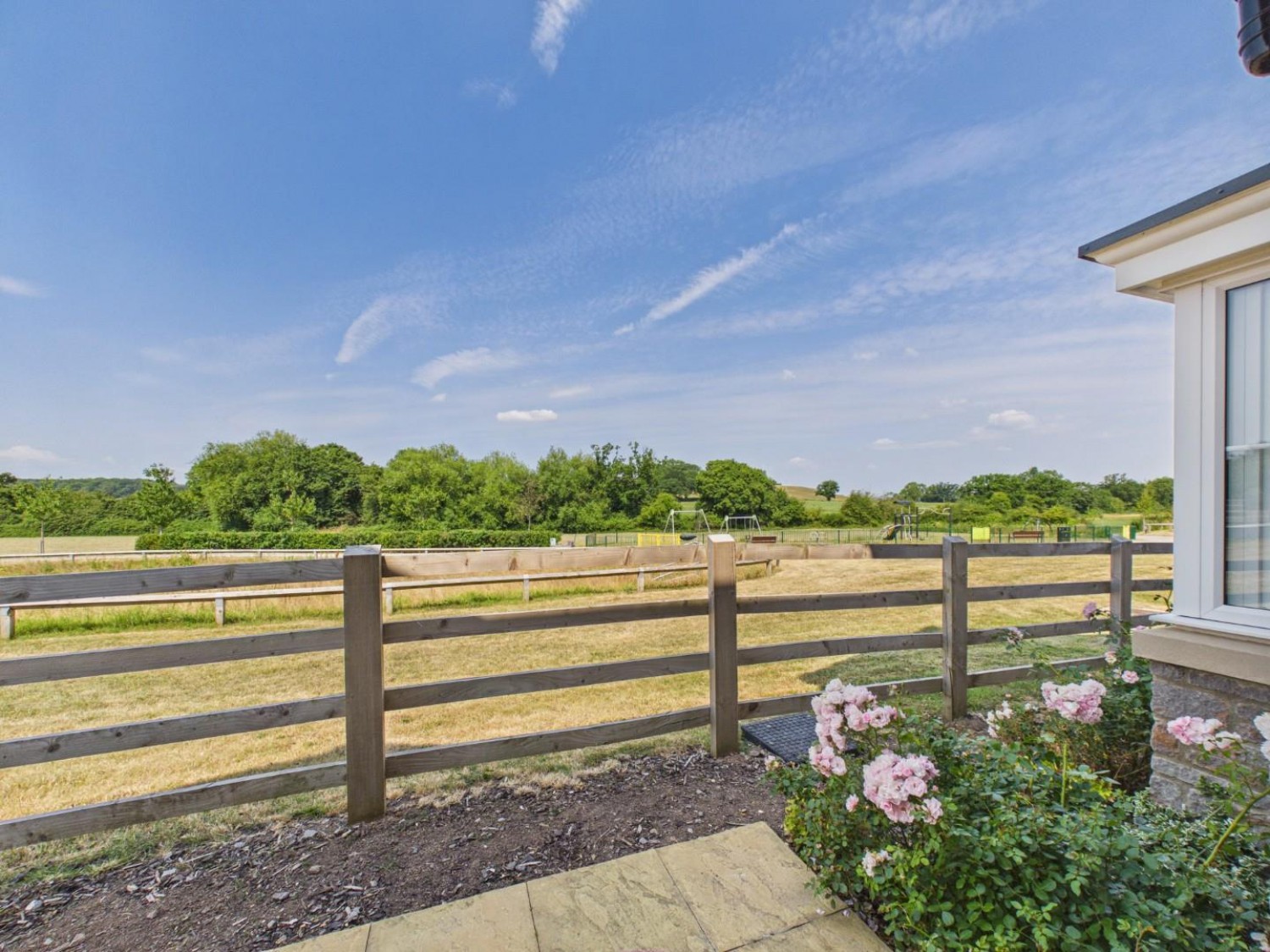 4 bedroom House for sale in Anstey Gardens, Falfield, Wotton-Under-Edge
