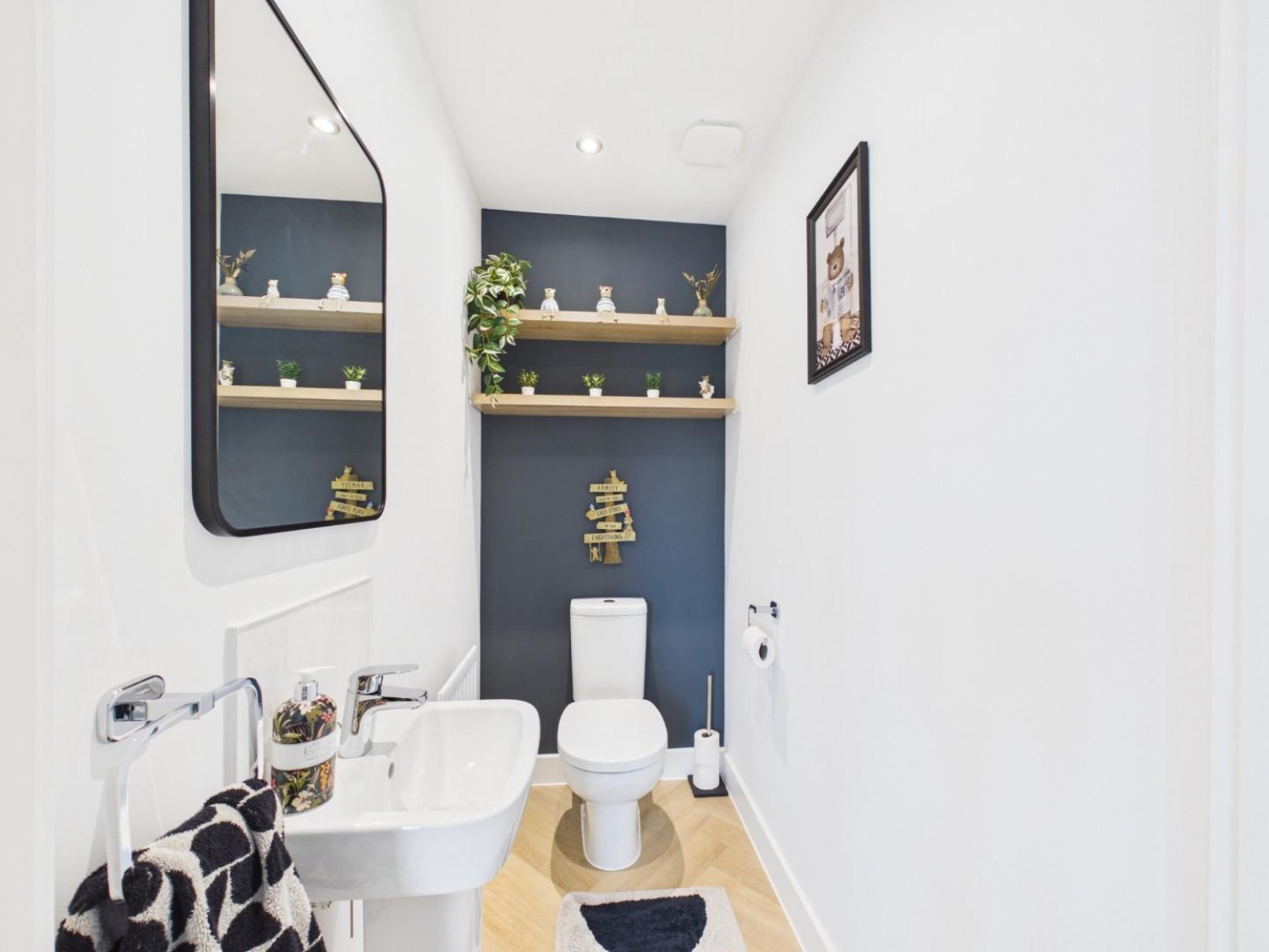 4 bedroom House for sale in Anstey Gardens, Falfield, Wotton-Under-Edge