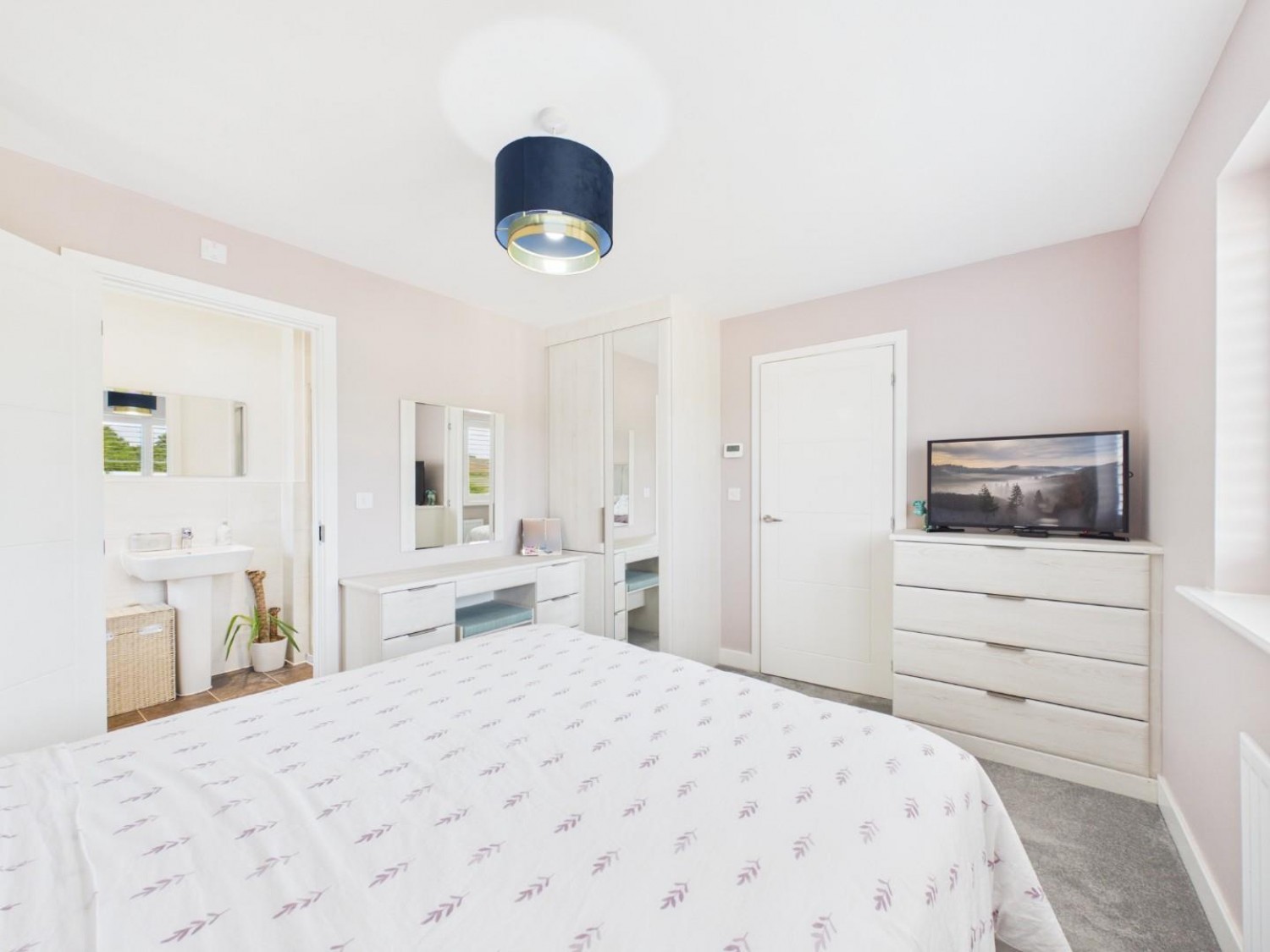 4 bedroom House for sale in Anstey Gardens, Falfield, Wotton-Under-Edge