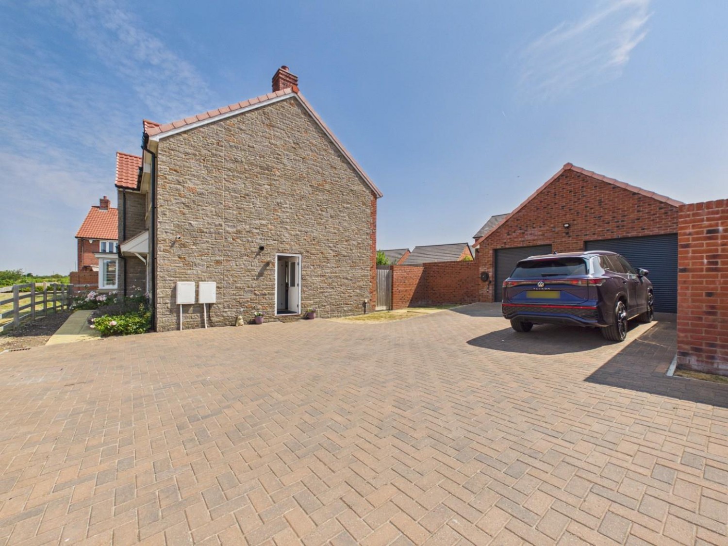 4 bedroom House for sale in Anstey Gardens, Falfield, Wotton-Under-Edge