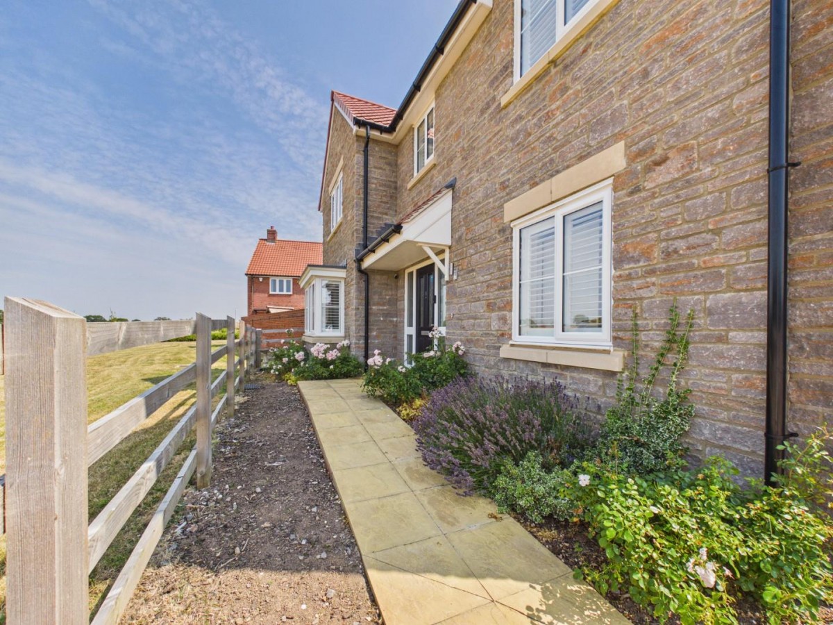 Anstey Gardens, Falfield, Wotton-Under-Edge