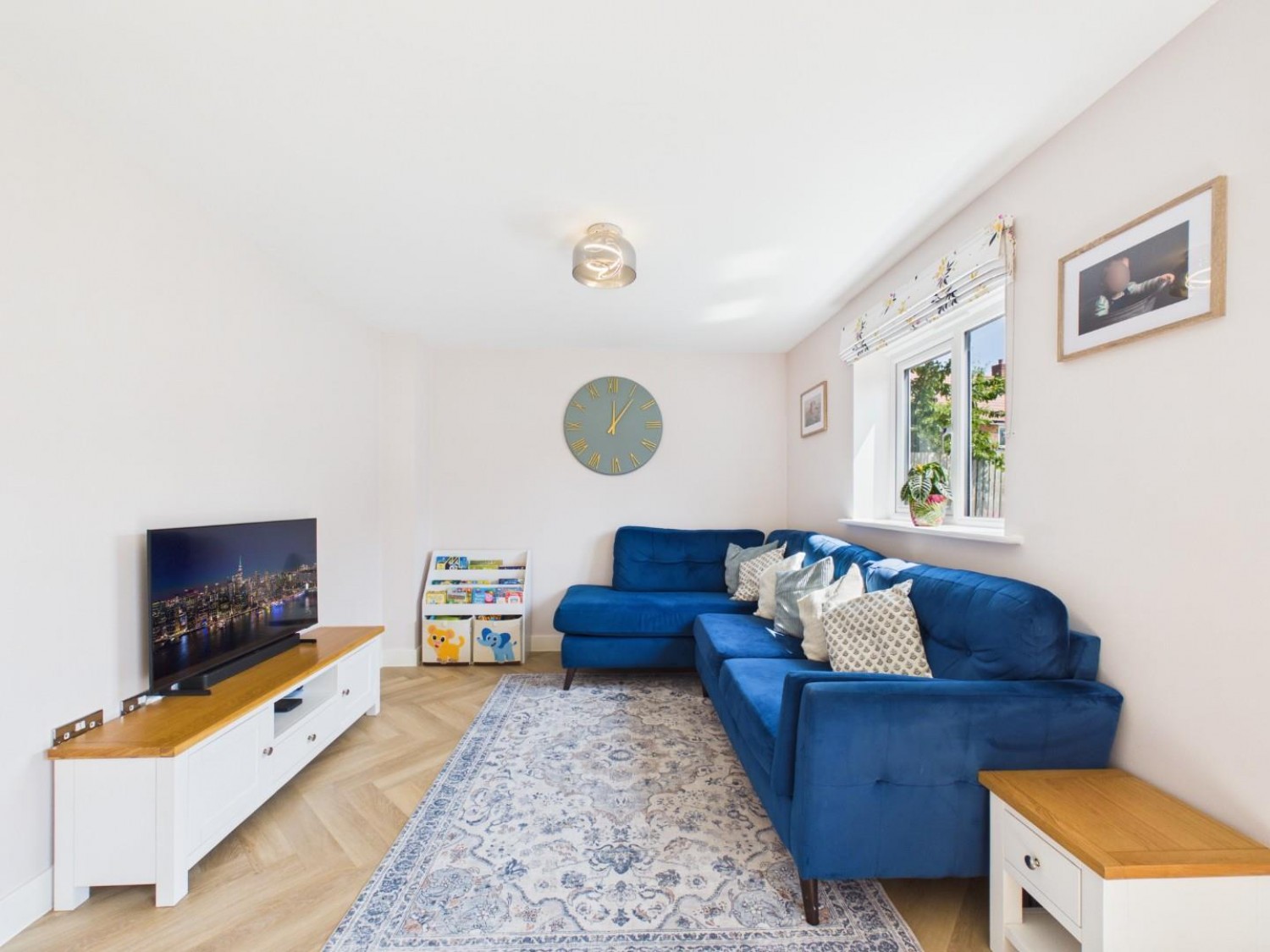 4 bedroom House for sale in Anstey Gardens, Falfield, Wotton-Under-Edge
