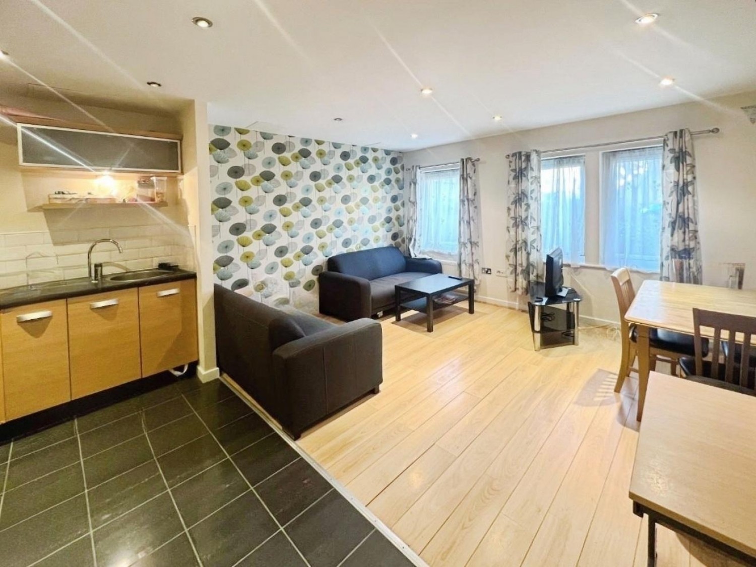 2 bedroom Flat to let in Vesta House, Olympian Court, York