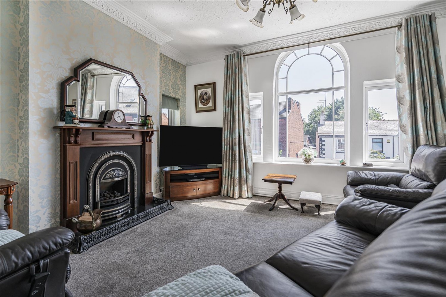 3 bedroom House for sale in St. Helens Road, Leigh, Lancashire