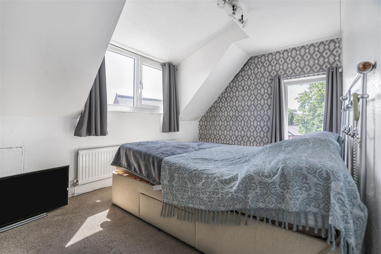 3 bedroom House for sale in St. Helens Road, Leigh, Lancashire