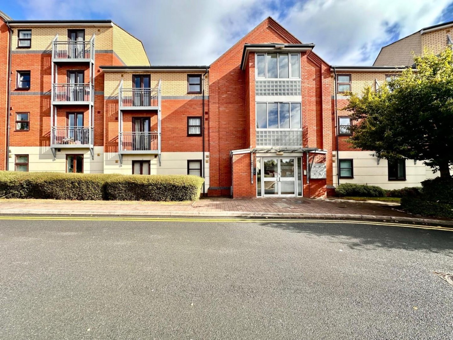 2 bedroom Flat to let in Consort Place, Albert Road, Tamworth