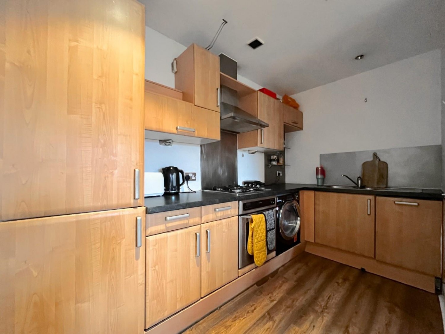 2 bedroom Flat to let in Cromwell Court, Brewery Wharf, Leeds