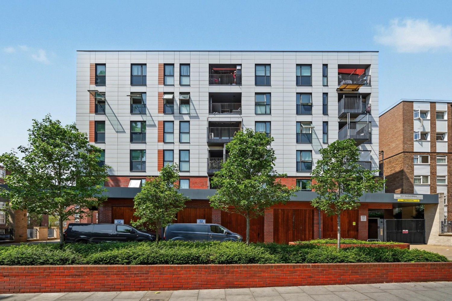 1 bedroom Flat for sale in Stamford Hill, London, N16