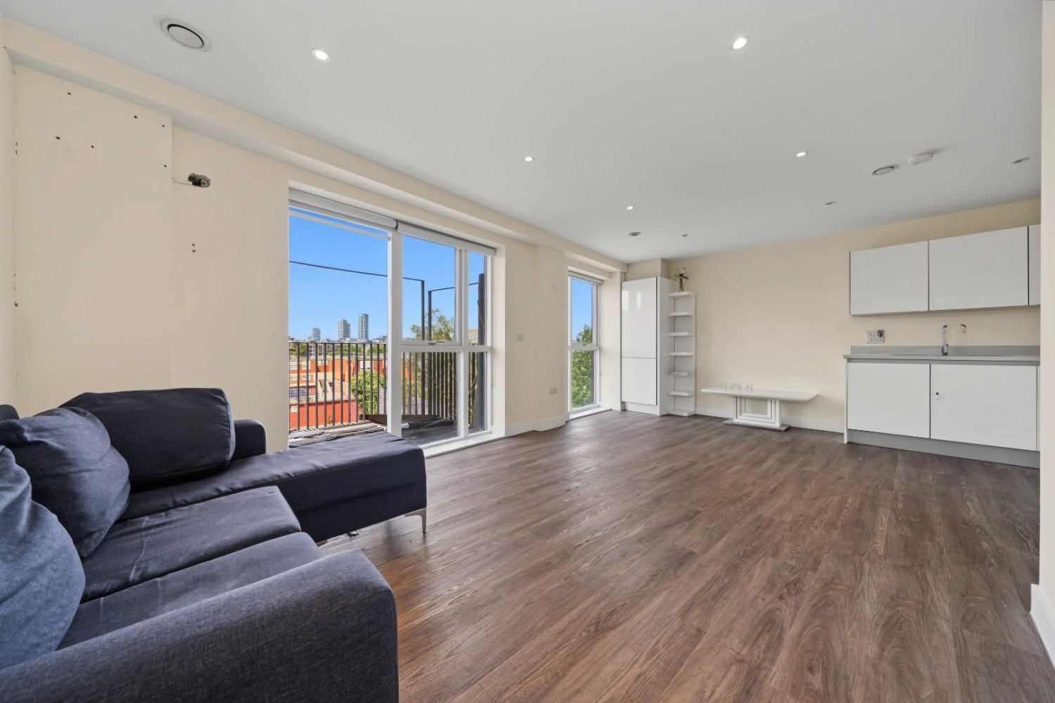 1 bedroom Flat for sale in Stamford Hill, London, N16
