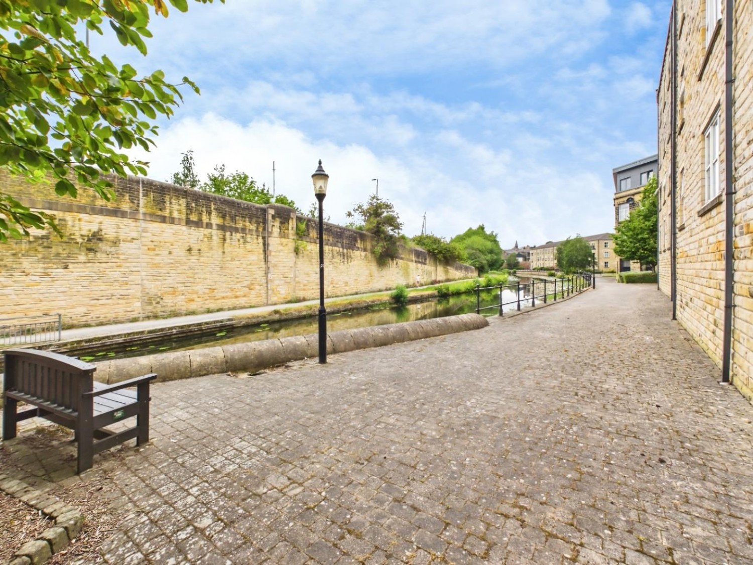 2 bedroom Flat for sale in Britannia Wharf, Bingley