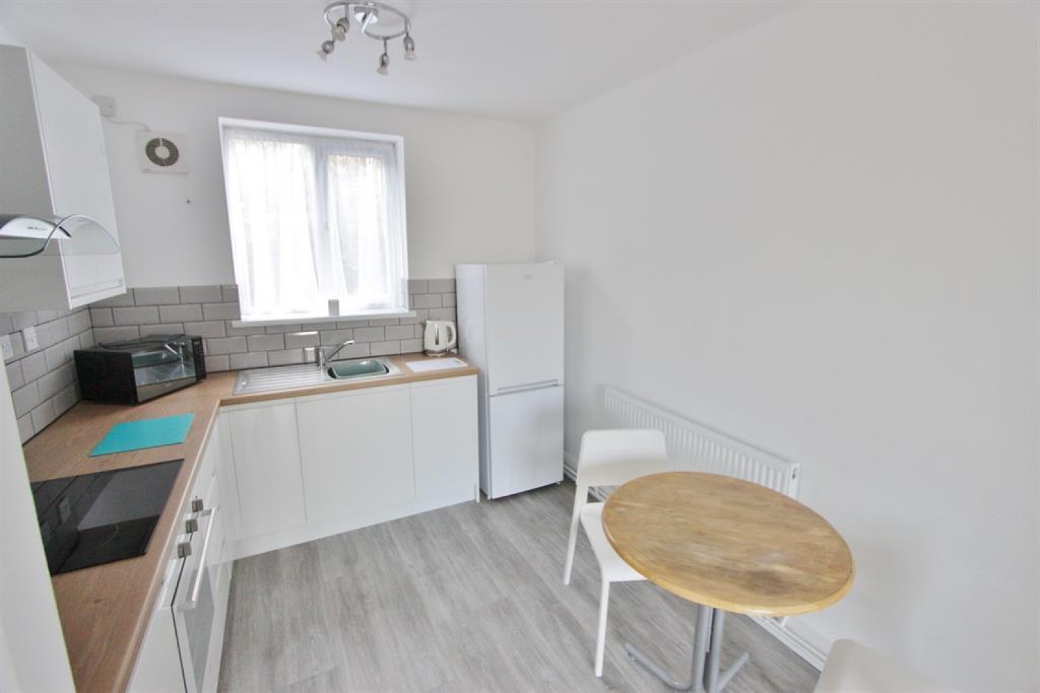 2 bedroom Flat to let in Old Street, Sheffield, S2 5PR