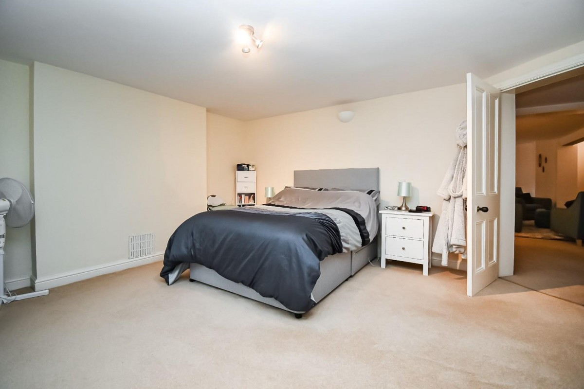 West Cliffe Grove, Harrogate