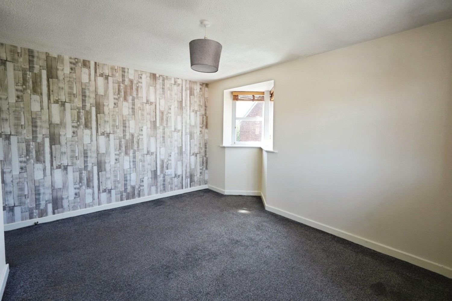2 bedroom Flat for sale in Hall Lane, Manchester, M23 1DL