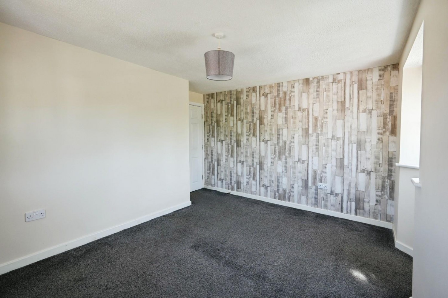 2 bedroom Flat for sale in Hall Lane, Manchester, M23 1DL