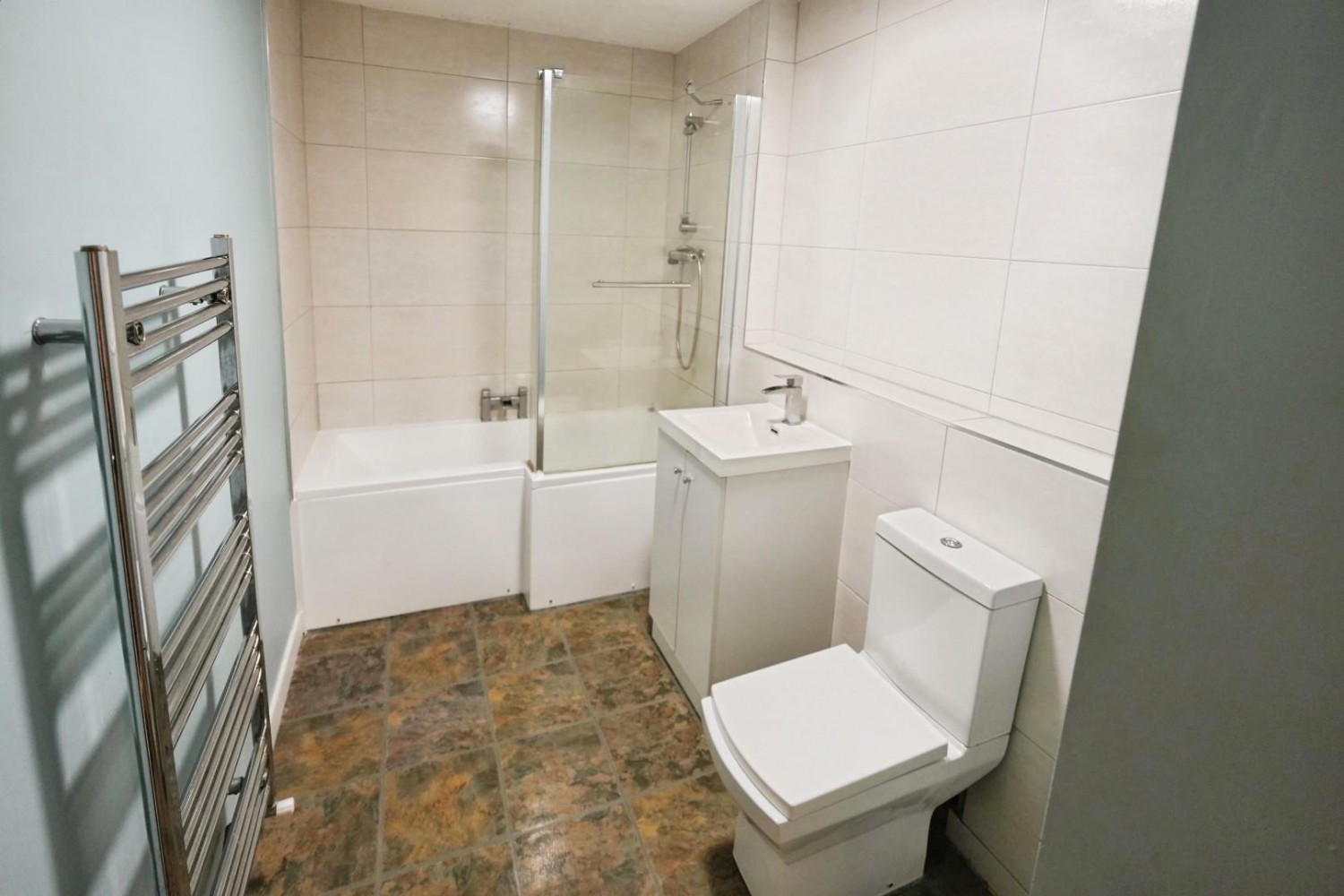2 bedroom Flat for sale in Hall Lane, Manchester, M23 1DL