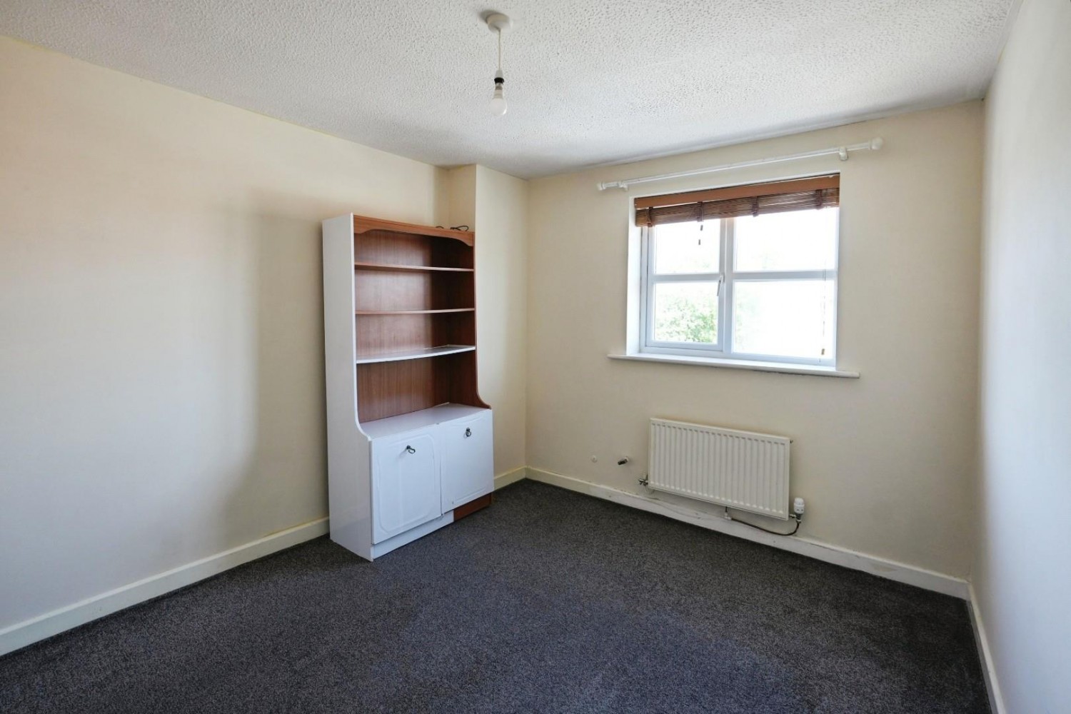 2 bedroom Flat for sale in Hall Lane, Manchester, M23 1DL